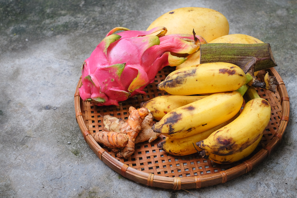 hoi-an-mango-turmeric-smoothie-fruit