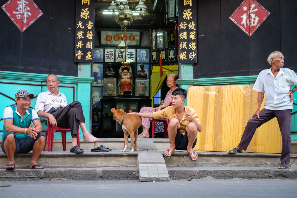 hoi-an-mango-turmeric-smoothie-tea-place