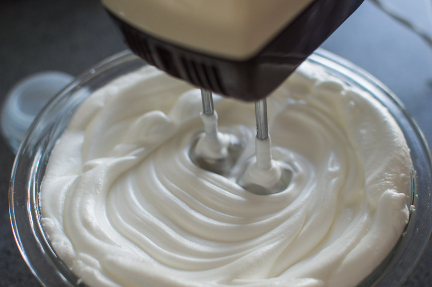 Pavlova meringue clouds