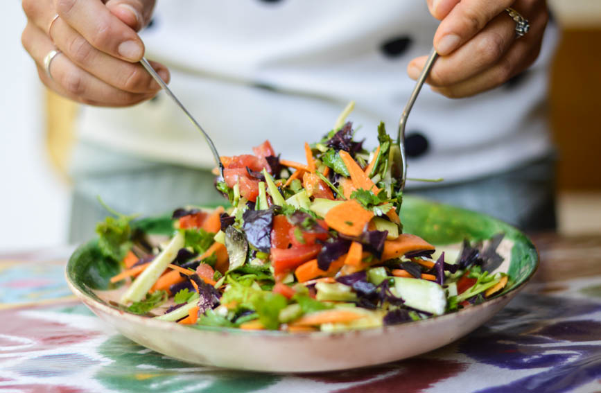 salad mixing